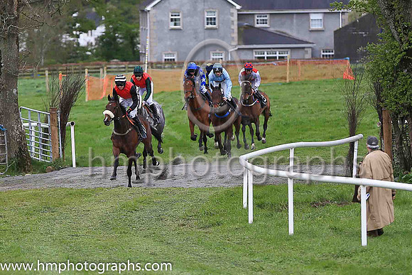 01st LOVELY SCHTUFF and D G Lavery ( 10 , RED; black sleeves; black  white hooped cap ) Trainer: Thomas McGeough , Owner : McGeough, Thomas
