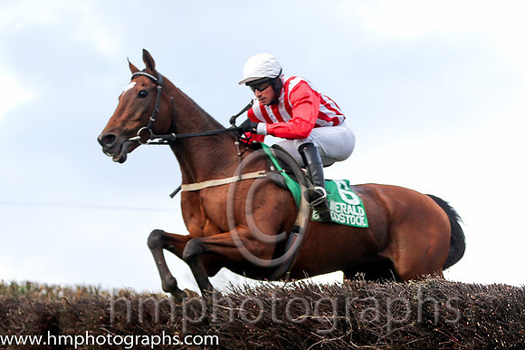 10 I Hear a Symphony and M McConville - PU - 10th (6 ,red and white stripes ) Trainer - Steven McConville