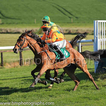 01st Mysticaltou and B Browne ( 4 , orange, dark green triple diamonds ) Trainer - S K Ryder , Owner - Treanrevagh Racing Syndicate