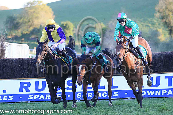 03rd Isn't She Lovely and Mr M J O'Hare ( 7 , emerald green, dark blue hoop ) Trainer - J G Cosgrave , Owner - Mrs Pauline Whitten