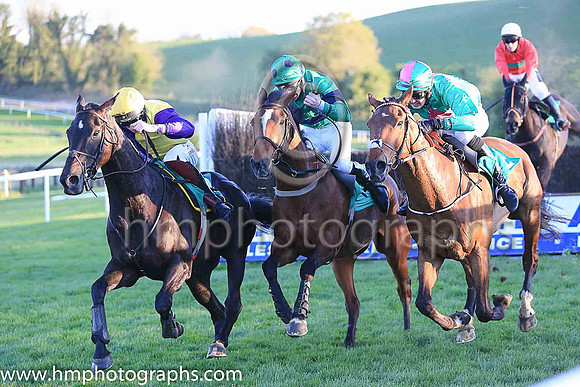 03rd Isn't She Lovely and Mr M J O'Hare ( 7 , emerald green, dark blue hoop ) Trainer - J G Cosgrave , Owner - Mrs Pauline Whitten