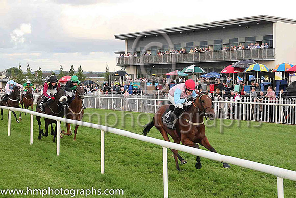01st Joy's Gift and Mr F Maguire (4, pink, light blue sleeves) , trainer Peter Maher