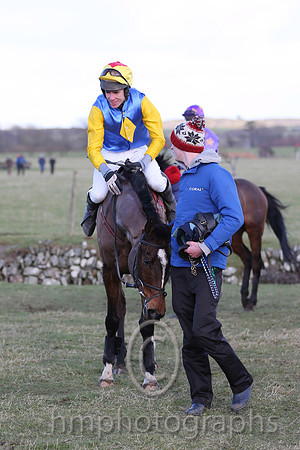 01 Muirhead  Derek O'Connor - Trainer : S R B Crawford, Blue, yellow diamond