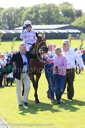 01st Ashjan and s P Kelly (7, grey and pink chevrons) trainer Mark McNiff, Owner Real Deal Syndicate