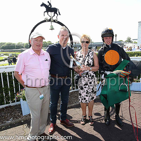 01st The King of Brega and Dylan Robinson (5, black,orange disc) Trainer Henry de Bromhead, Owner BMW Partnership