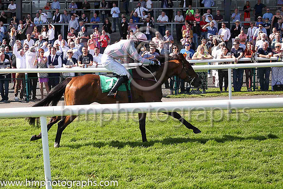 01st Ashjan and s P Kelly (7, grey and pink chevrons) trainer Mark McNiff, Owner Real Deal Syndicate