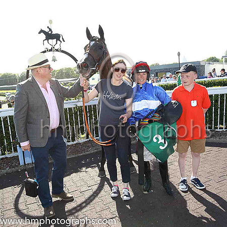01st Decision Time and Ms K Walsh (3, royal blue, whte hoop, red cap) trainer J E Kiely, Owner Liam Gleeson
