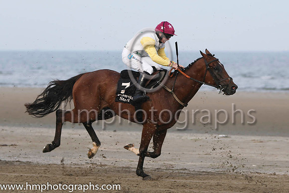 4 Usa and Mr S Crawford - - 4th (7 ,white, emerald green stars ) Trainer - S J Mahon
