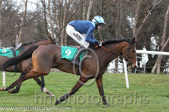01 James & Mr w Thompson - winners (9, dark blue, light blue epaulettes) - FT8E1477-2