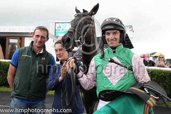 1st Exchange Rate and Mr P W Mullins ( 2 , emeraldgreen, pink diamond ) Trainer - W P Mullins , Owner - Mrs J M Mullins