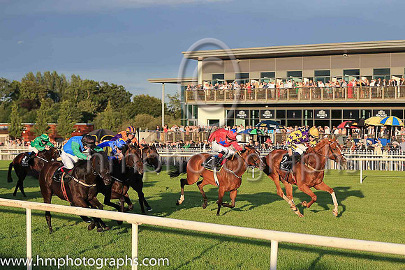 01st Set To Fire  Sean Davis (12, royal blue, royal blue and yellow sleeves) Trainer John James Feane, Owner Ms Orlagh Reynolds