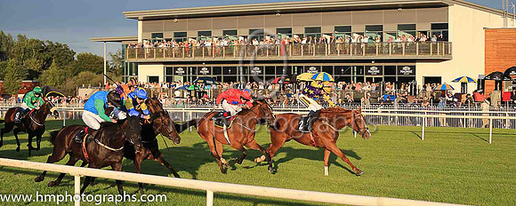 01st Set To Fire  Sean Davis (12, royal blue, royal blue and yellow sleeves) Trainer John James Feane, Owner Ms Orlagh Reynolds