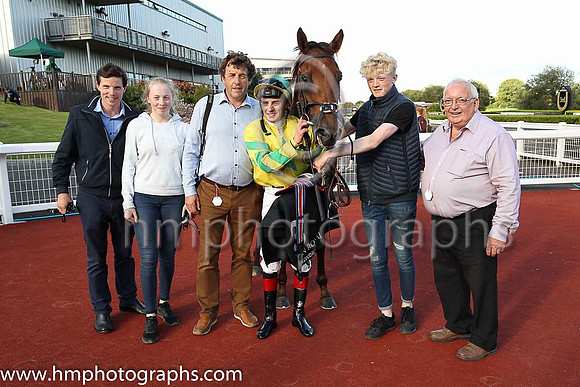 01st Guanabara Bay  Declan McDonogh (3, yellow, emerald green star) Trainer Adrian McGuinness, Owner Sean F Gallagher