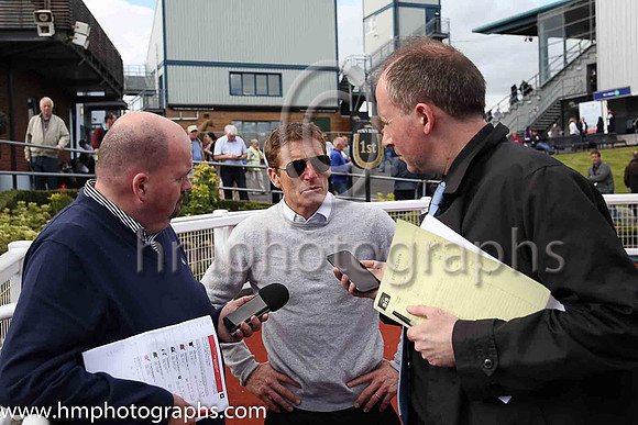 Johnny interviewed by the press