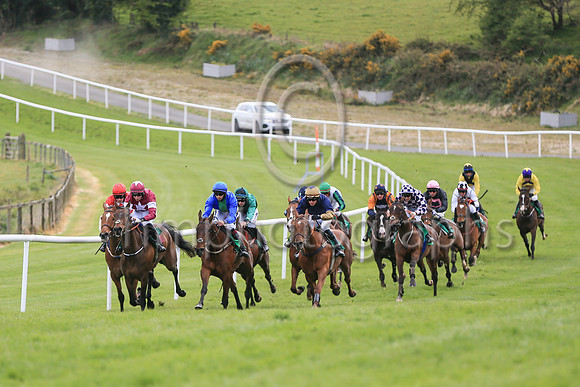 01st Centurion Steel and ( 2 , maroon, white star ) Trainer - H De Bromhead , Owner - Gigginstown House Stud