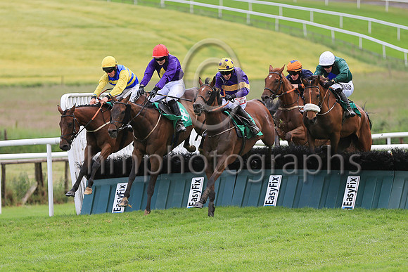 01st Shipwreck and A W Short 5 ( 13 , light blue and yellow hoops ) Trainer - C A McBratney , Owner - Templeburn Racing Syndicate