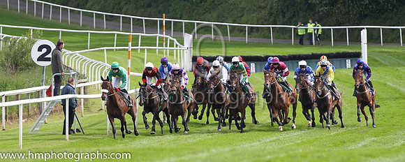 The start of Race 1 at Downpatrick - FT8E7486-29