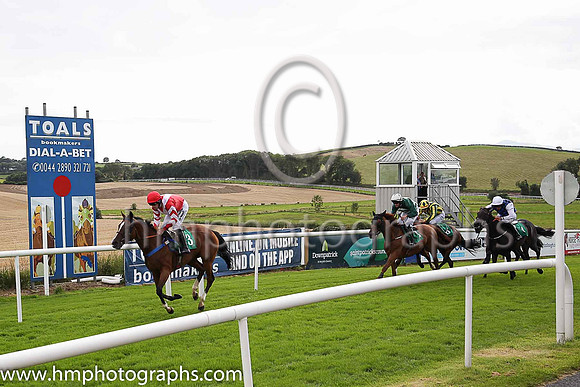 01st Sharlanda and S W Flanagan ( 3 , red, white chevron ) Trainer - C Bowe , Owner - Thomas F Hughes