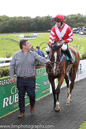 01st Sharlanda and S W Flanagan ( 3 , red, white chevron ) Trainer - C Bowe , Owner - Thomas F Hughes