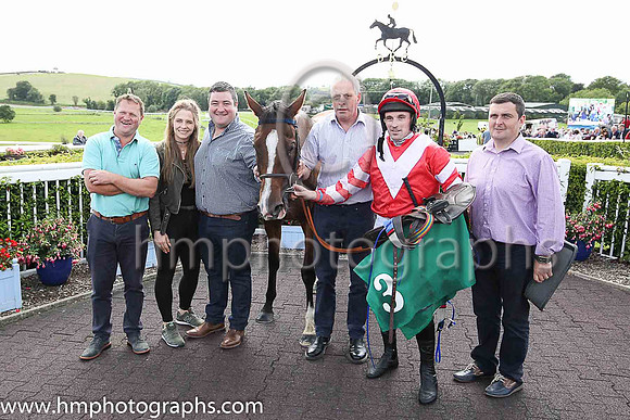 01st Sharlanda and S W Flanagan ( 3 , red, white chevron ) Trainer - C Bowe , Owner - Thomas F Hughes