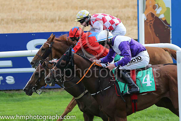 01st Coolfighter and D E Splaine ( 3 , white and red diamonds ) Trainer - N Dooly , Owner - The Cool Boys Partnership