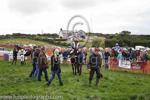 01st IT'LL DO RIGHTLY and N McParlan ( 3 , WHITE,black panel; black sleeves; red cap ) Trainer: Caroline McCaldin,, Owner : Caroline McCaldin Niall McCarthy