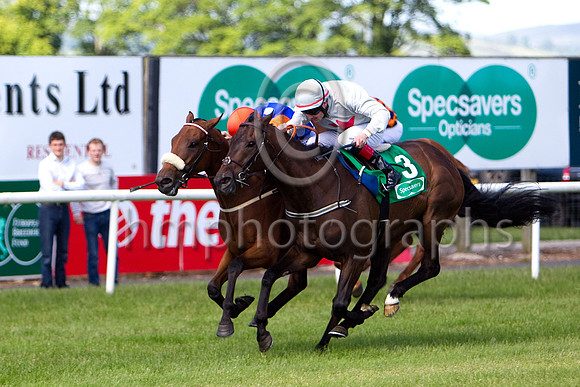 Celtic Dane (Orange Cap),  Jockey C D Haynes wins the Specsavers 2 For 1 Ulster Derby beating Northgate (Grey red star), Jockey P J Smullen - CU2D0249-e3a4j