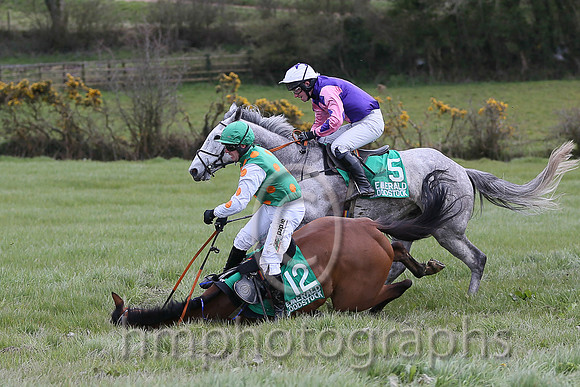 SECRET MAHLER and B O'Neill ( 12 , EMERALD GREEN,orange spots; white,orange spots sleeves; emerald green cap ) Trainer: Sean Thomas Doyle,, Owner : Syndicate Monbeg