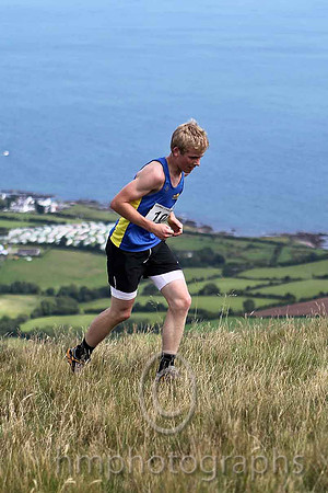 Andrew Annett Mourne Runners, 1st Junior and 5th overall in 31.31 - FT8E3279-e2