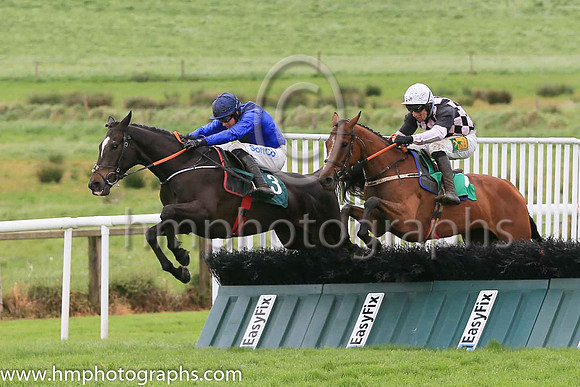 01st Longacre Square and B J Cooper ( 3 , blue, green chevron ) Trainer - Mrs D Foster , Owner - We Are Going To Do It Syndicate
