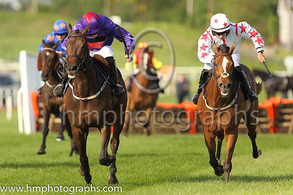 09th Kingfisher Lane and S. Connor(7) (1 ,purple, red star ), Trainer:S.R.B. Crawford , Owner:Miss E.Hamilton