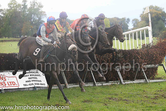 01st KINGSTON COLLEGE and B O'Neill ( 7 , PURPLE,red star; yellow sleeves,red stars; purple cap,red star ) Trainer: Colin Bowe,, Owner : S. Shanahan