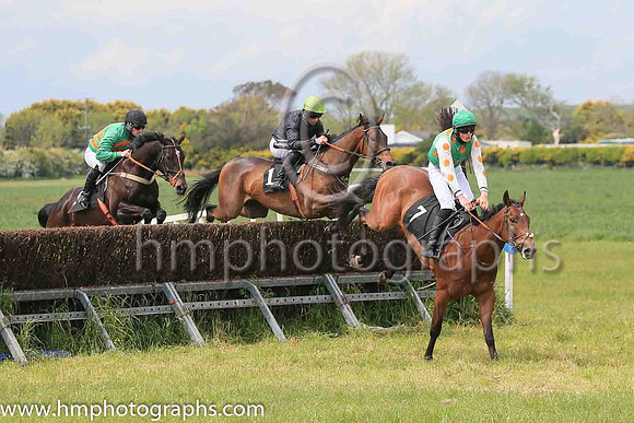 01st CRYPTO CURRENCY and R W Barron ( 10 , LIGHT BLUE,dark green sash; light blue sleeves; dark green cap,light blue star ) Trainer: Tom Keating,, Owner : Tom Keating