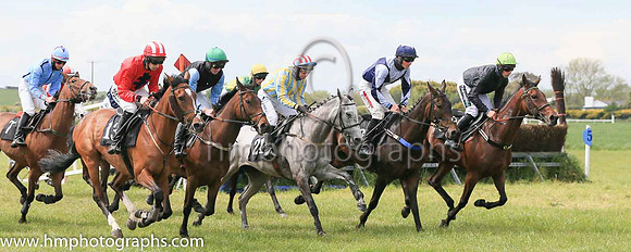 01st GETALADY and J W Hendrick ( 13 , RED,black cross of lorraine; red sleeves; red  white striped cap ) Trainer: Peter J. Flood,, Owner : Peter J. Flood