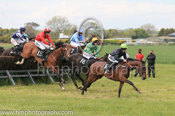 01st GETALADY and J W Hendrick ( 13 , RED,black cross of lorraine; red sleeves; red  white striped cap ) Trainer: Peter J. Flood,, Owner : Peter J. Flood