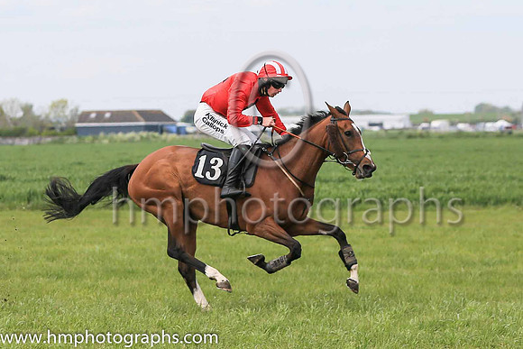 01st GETALADY and J W Hendrick ( 13 , RED,black cross of lorraine; red sleeves; red  white striped cap ) Trainer: Peter J. Flood,, Owner : Peter J. Flood