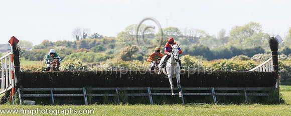 01st CREADAN GRAE and P Rogan ( 7 ,Antrim (H)- RED  ROYAL BLUE HOOPS; red sleeves,royal blue armlet; red cap,royal blue spots ) Trainer: P.J. McBurney,, Owner : Helen McBurney