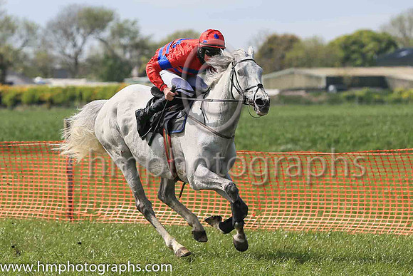 01st CREADAN GRAE and P Rogan ( 7 ,Antrim (H)- RED  ROYAL BLUE HOOPS; red sleeves,royal blue armlet; red cap,royal blue spots ) Trainer: P.J. McBurney,, Owner : Helen McBurney