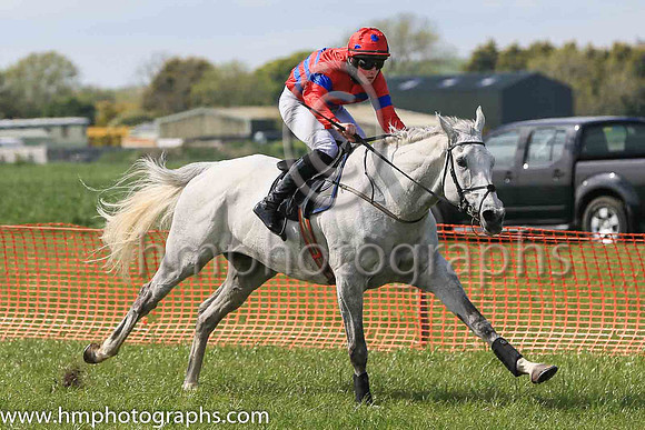 01st CREADAN GRAE and P Rogan ( 7 ,Antrim (H)- RED  ROYAL BLUE HOOPS; red sleeves,royal blue armlet; red cap,royal blue spots ) Trainer: P.J. McBurney,, Owner : Helen McBurney