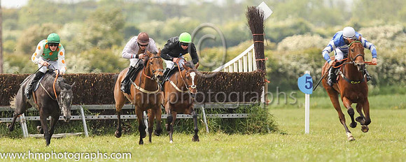 01st GALUNGGUNG (FR) and P Rogan ( 9 , EMERALD GREEN,orange spots; white sleeves,orange spots; emerald green cap ) Trainer: Donnchadh Doyle,, Owner : Syndicate Monbeg  and 01st RATHMACKNEE and B O'Nei