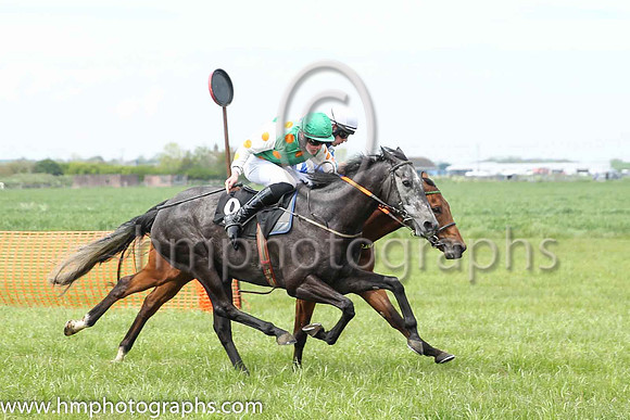 01st GALUNGGUNG (FR) and P Rogan ( 9 , EMERALD GREEN,orange spots; white sleeves,orange spots; emerald green cap ) Trainer: Donnchadh Doyle,, Owner : Syndicate Monbeg  and 01st RATHMACKNEE and B O'Nei