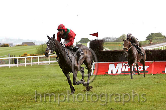Castle Anshan & T J Doyle ( red, green sash) 10th - FT8E2924-e2