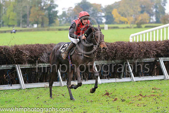 MAUREEN'S STAR and Ross McLeigh ( 12 , RED,black stars; black sleeves; red cap ) Trainer: Liam Lennon,, Owner : Savage, Daniel