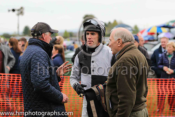 01st BLUE FLIGHT (FR) and Derek O'Connor ( 1 , BLACK  WHITE QTD; black  white hlvd sleeves; white cap ) Trainer: Colin S. McKeever,, Owner : W.W. Dennison