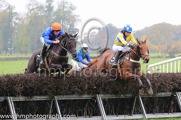 01st THE WHITE VOLCANO and J P O'Rourke ( 13 , ROYAL BLUE; royal blue sleeves; orange cap ) Trainer: J. Woods , Owner : Philip White