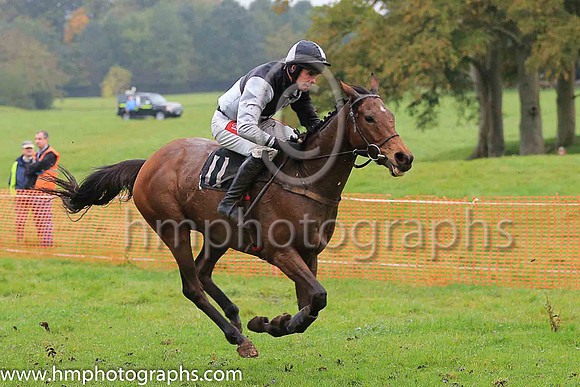 STORNAWAY and Derek O'Connor ( 11 , BLACK  WHITE QTD; black  white hlvd sleeves; white cap ) Trainer: Colin S. McKeever , Owner : W.W. Dennison