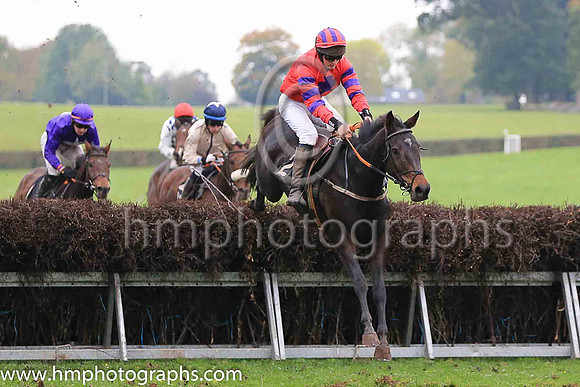 04th HOWWOULDSHENO and Ross McLeigh ( 2 , RED,purple cross of lorraine; red  purple hooped sleeves; red  purple striped cap ) Trainer: Liam Lennon , Owner : Eugene Ryan