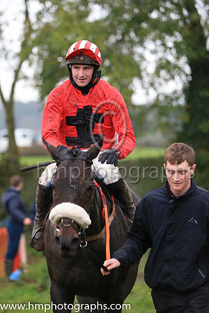 01st GOT THE NAC and D G Lavery ( 4 , RED,black cross of lorraine; red sleeves; red  white striped cap ) Trainer: Peter J. Flood , Owner : Teresa Flood