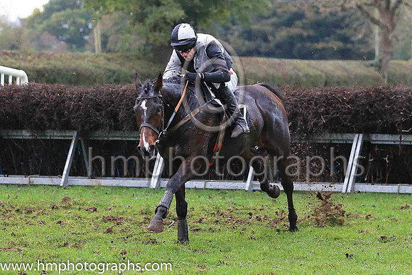 03rd TEMPLEPOINT (GB) and Derek O'Connor ( 7 , BLACK  WHITE QTD; black  white hlvd sleeves; white cap ) Trainer: Colin S. McKeever , Owner : W.W. Dennison