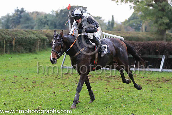 03rd TEMPLEPOINT (GB) and Derek O'Connor ( 7 , BLACK  WHITE QTD; black  white hlvd sleeves; white cap ) Trainer: Colin S. McKeever , Owner : W.W. Dennison